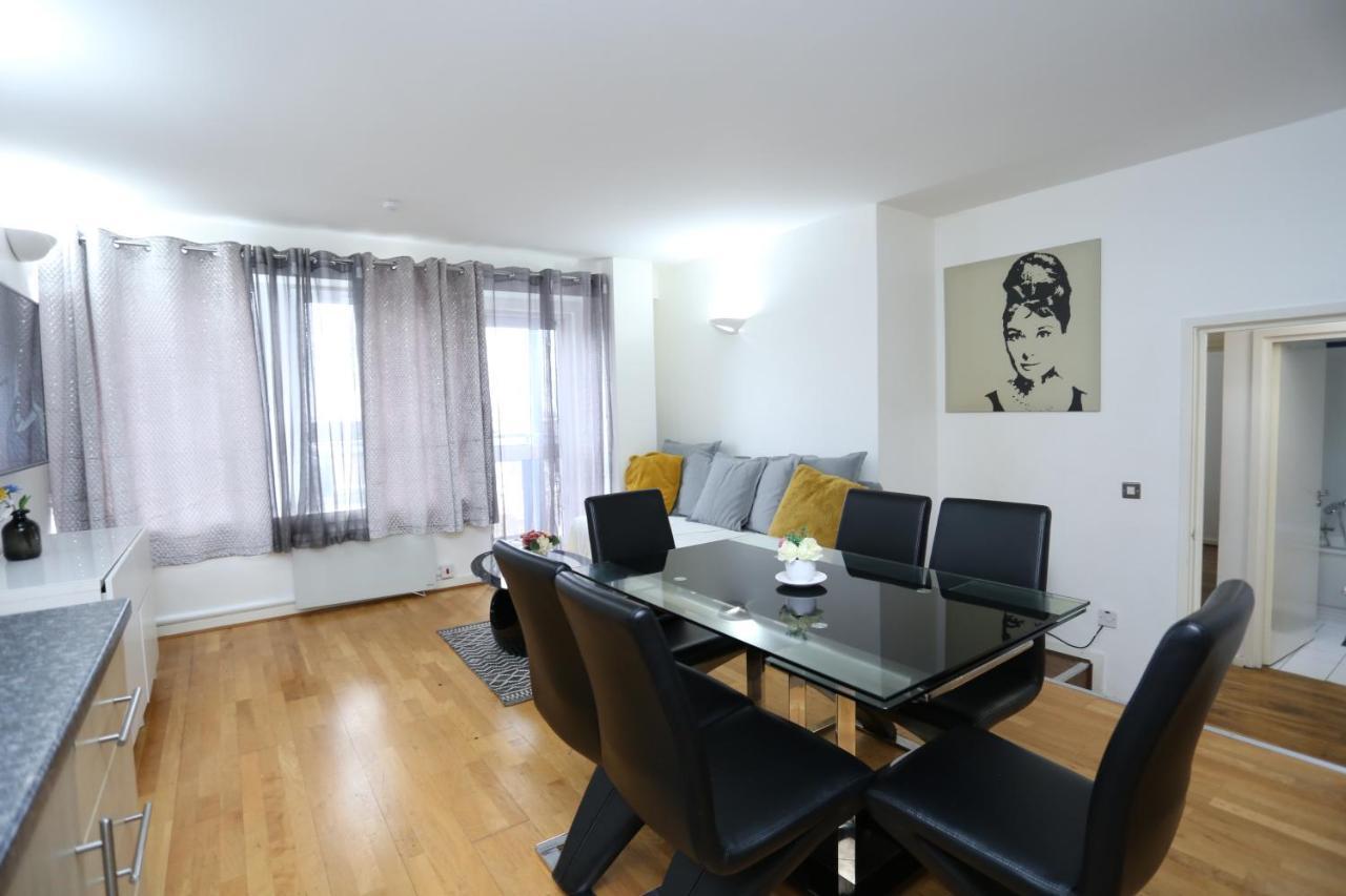 Gorgeous 2 Bedroom 2 Bathroom Woolwich Londra Esterno foto