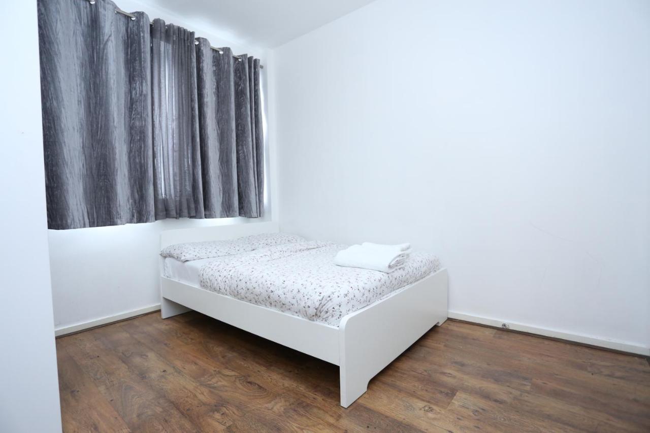Gorgeous 2 Bedroom 2 Bathroom Woolwich Londra Esterno foto