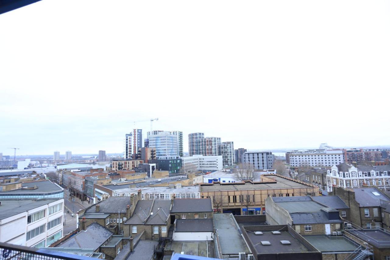 Gorgeous 2 Bedroom 2 Bathroom Woolwich Londra Esterno foto